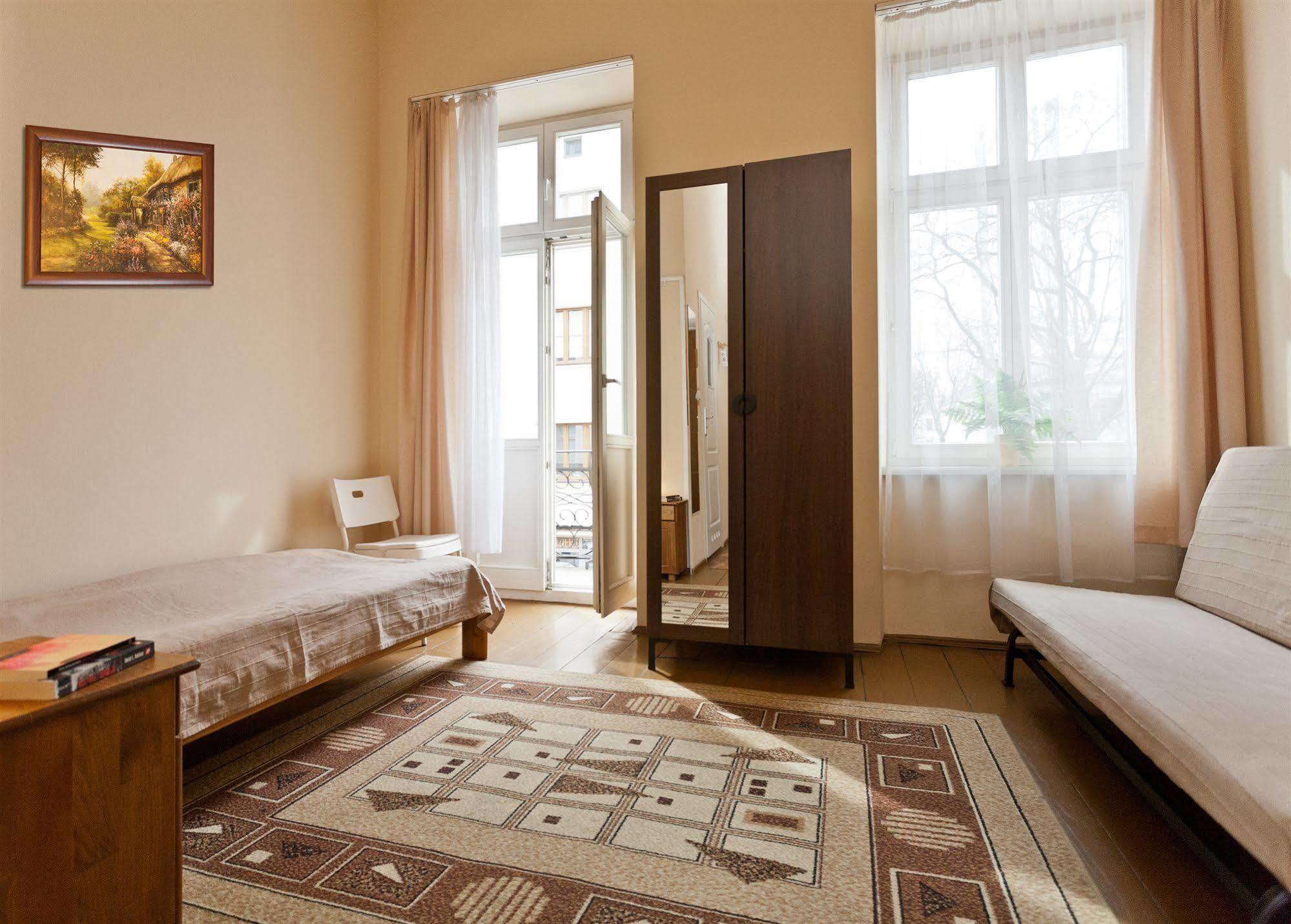 Enigma Hostel Cracovia Esterno foto