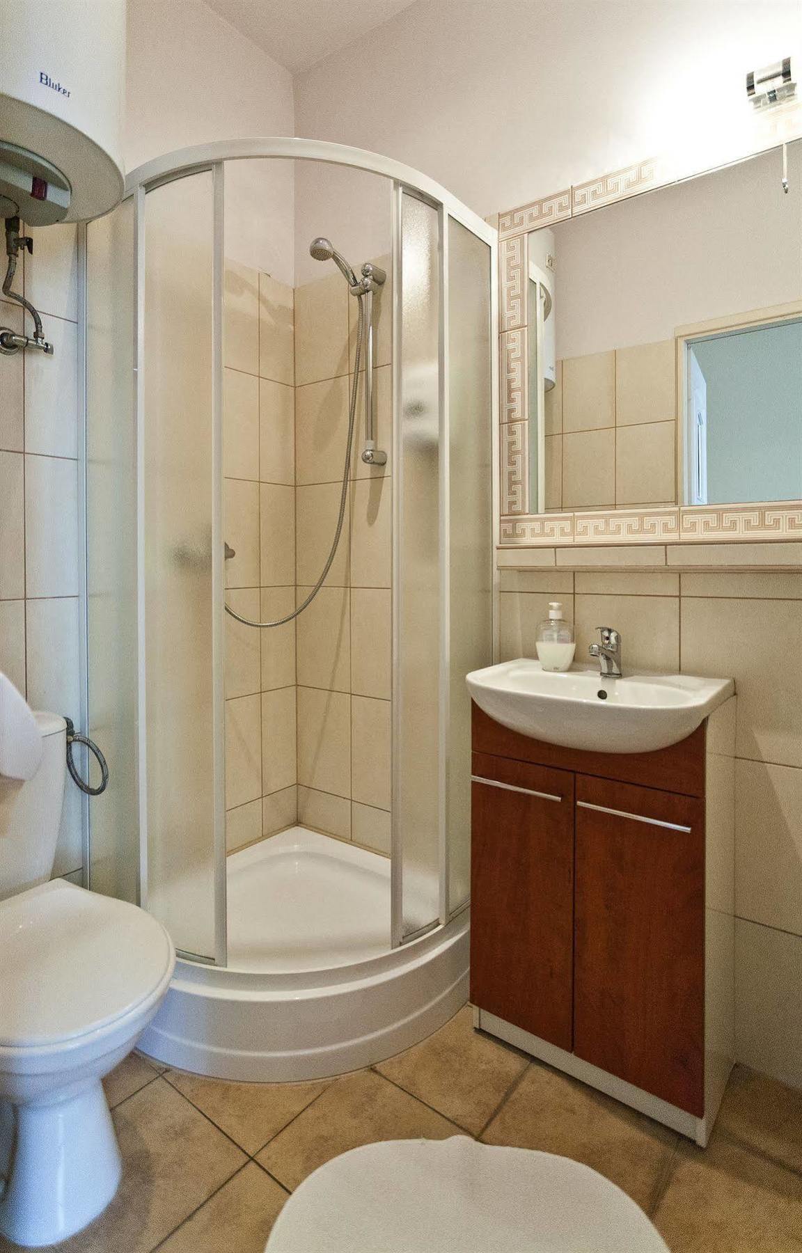Enigma Hostel Cracovia Esterno foto