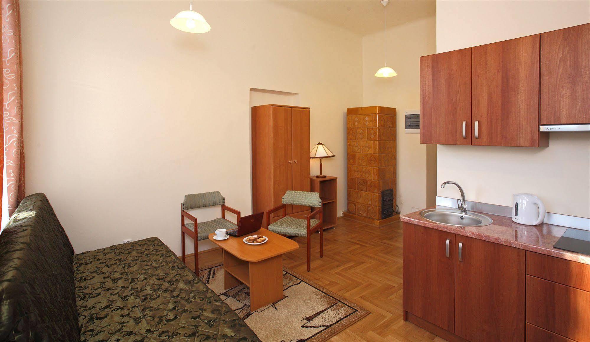 Enigma Hostel Cracovia Esterno foto